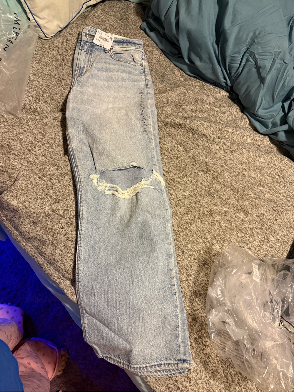 American Eagle Outfitters Light Wash Distressed Straight-Leg Jeans